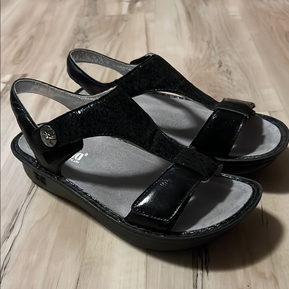 Algeria Black Women's Sandals